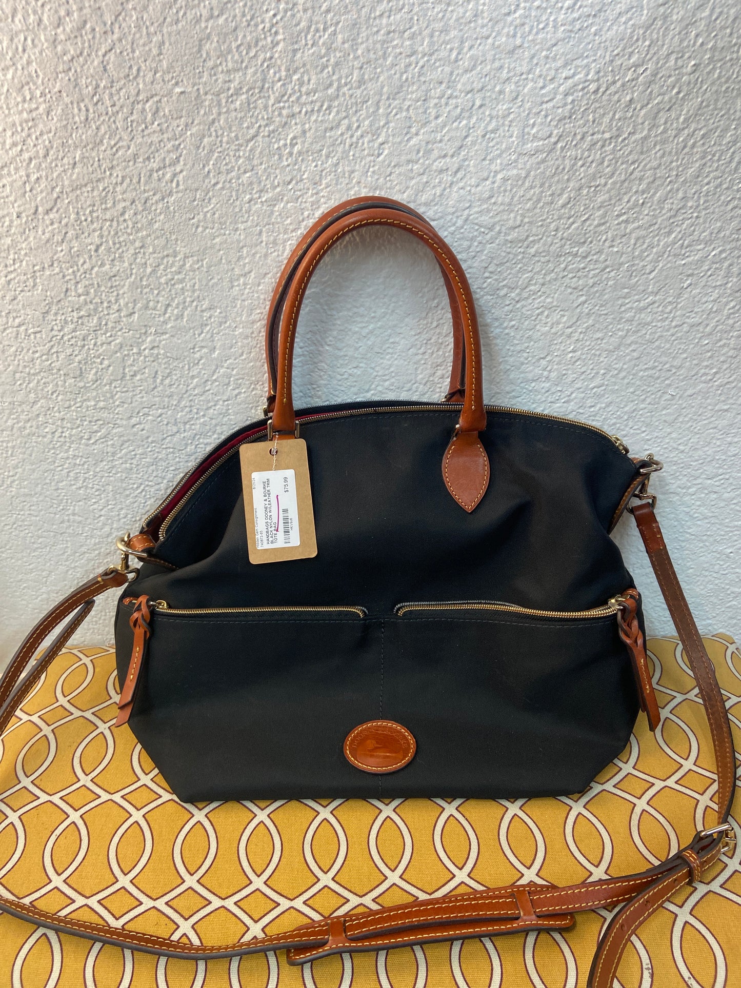 DOONEY & BOURKE BLACK NYLON W/LEATHER TRIM TOTE BAG