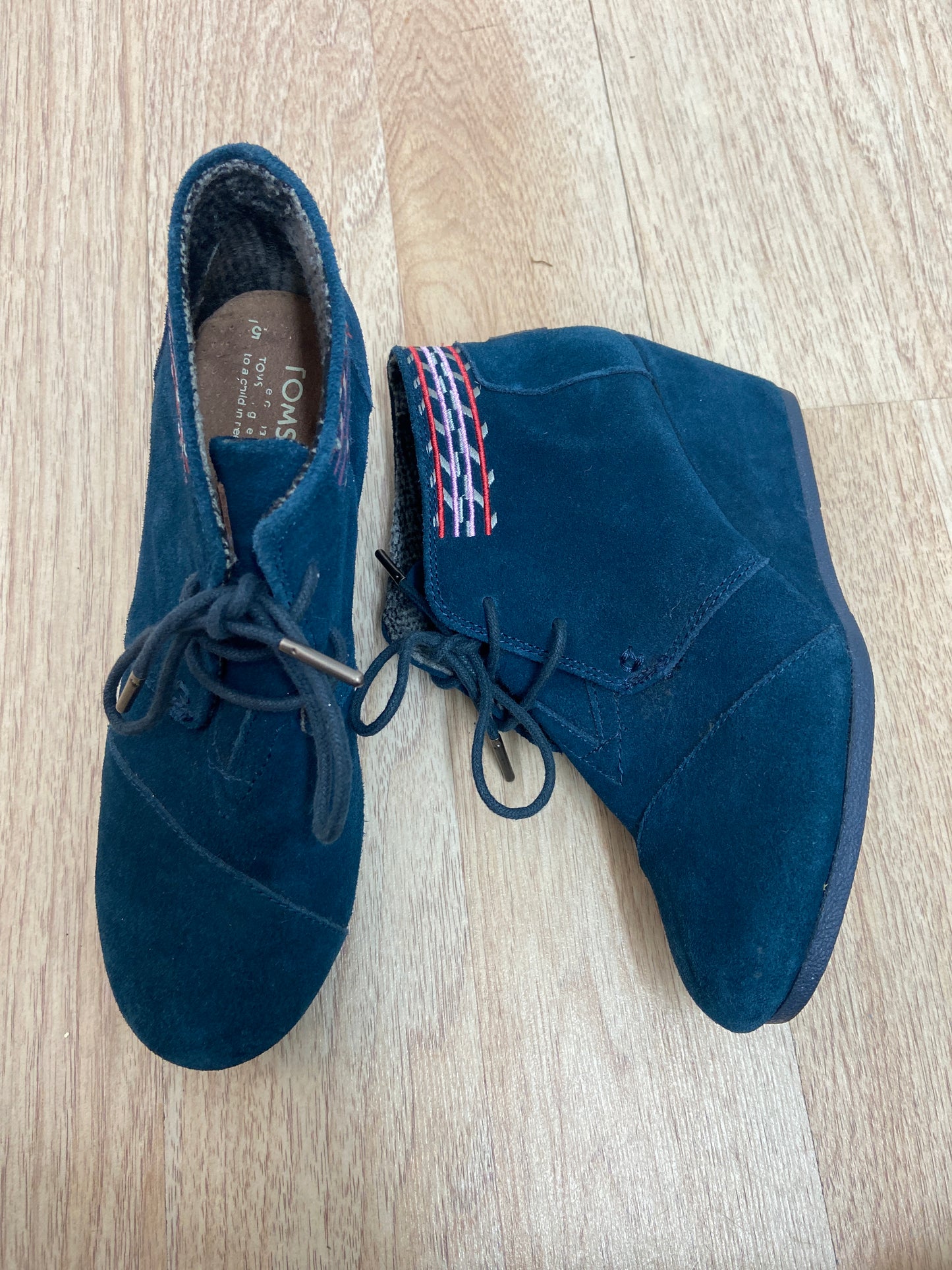 TOMS/ WOMEN 7.5 BOOTIES