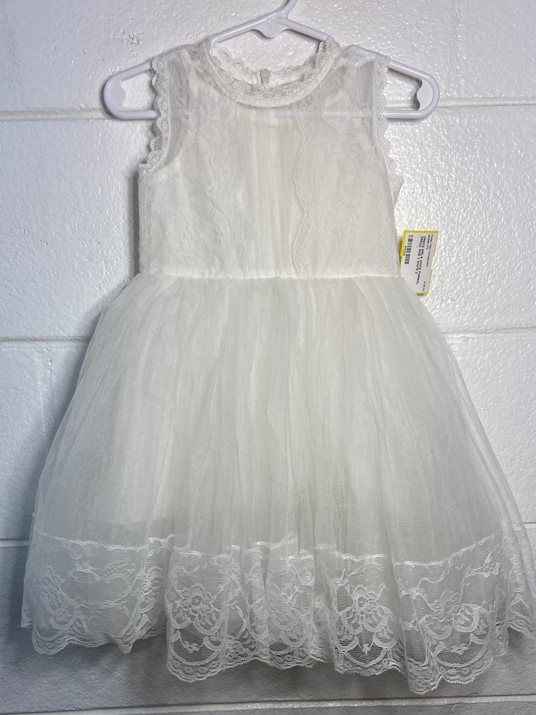 GIRLS WHITE FORMAL DRESS SIZE 2
