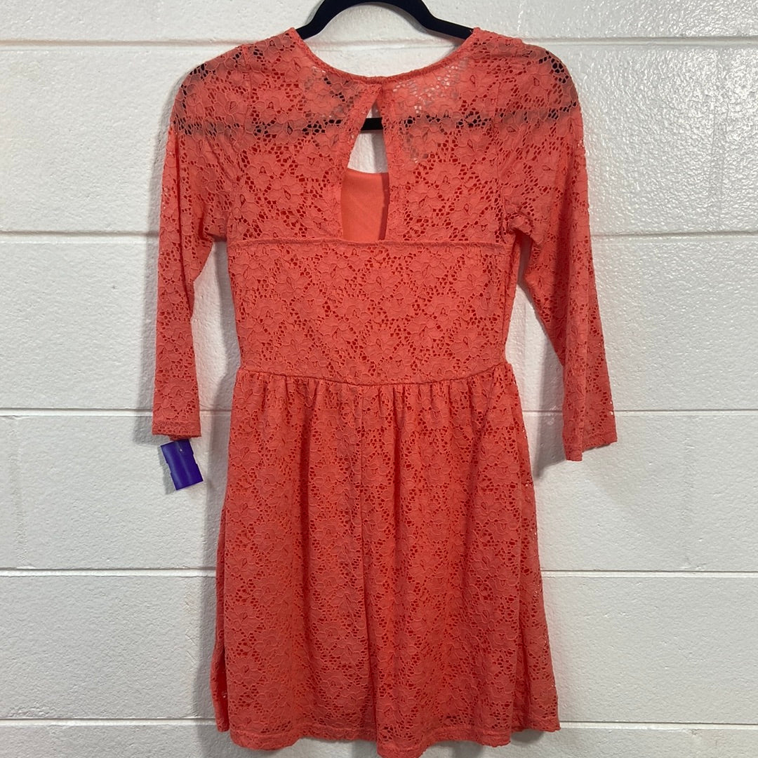 JUSTIFY MEDIUM LACE COVERED DRESS
