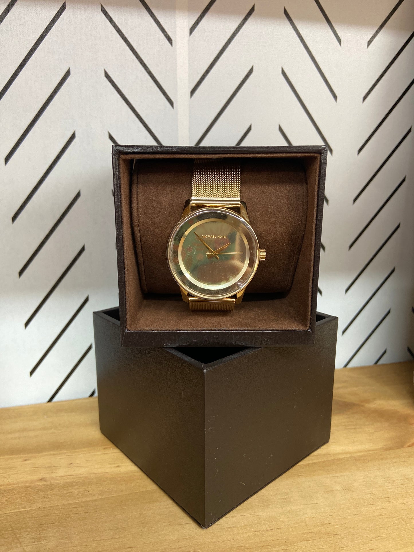 MICHAEL KORS KINLEY GOLD TONE WATCH NEW IN BOX