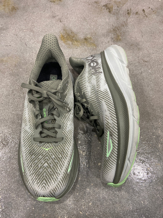 HOKA CLIFTON 9 SHOES SIZE 9