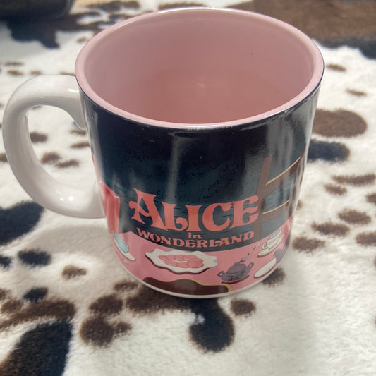 DISNEY VINTAGE ALICE AND WONDERLAND MUG