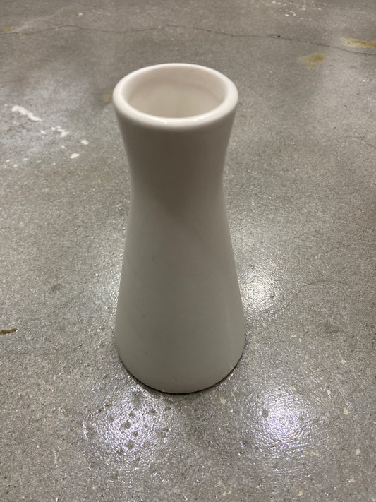 CERAMIC WHITE VASE
