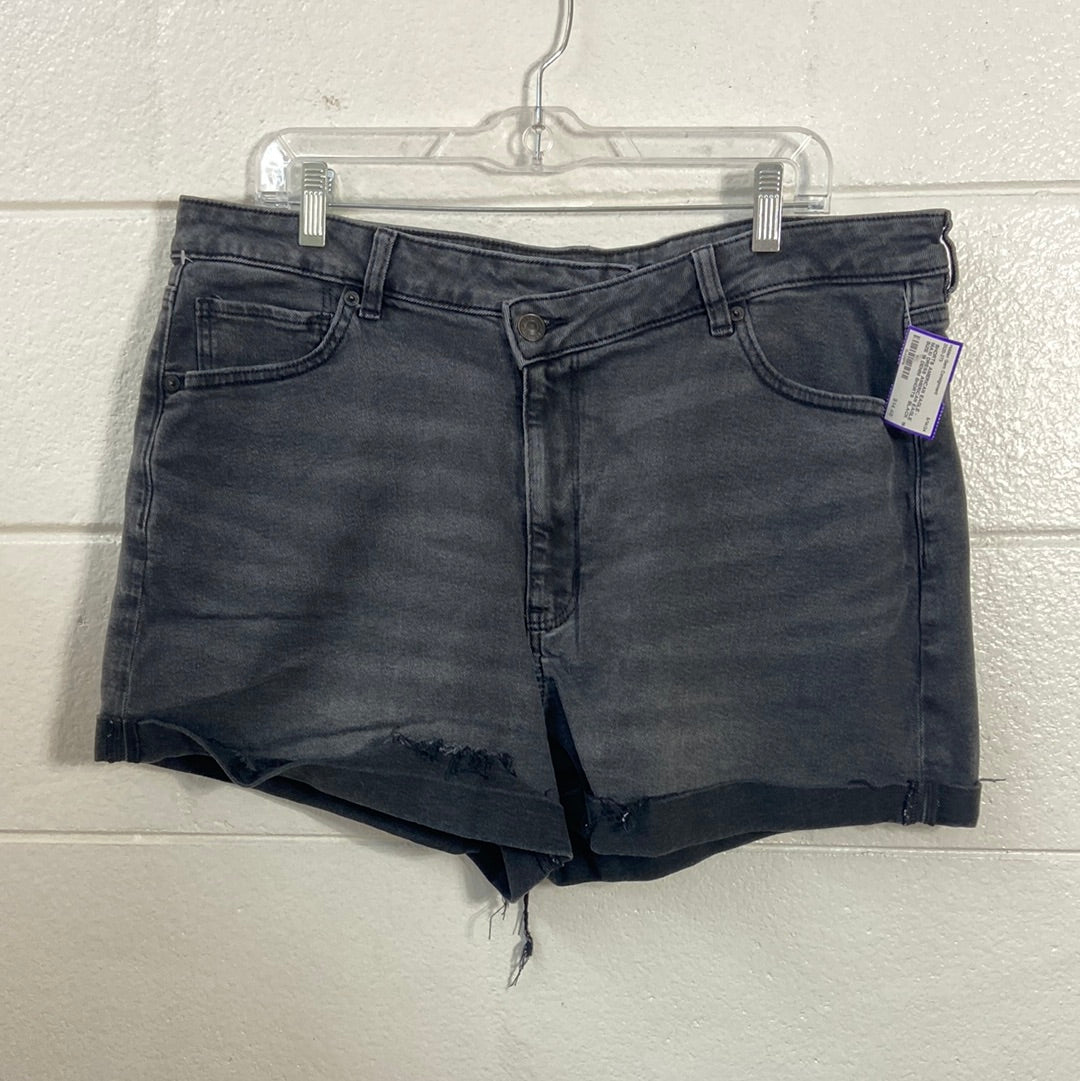 AMERICAN EAGLE SIZE 18 DENIM SHORTS