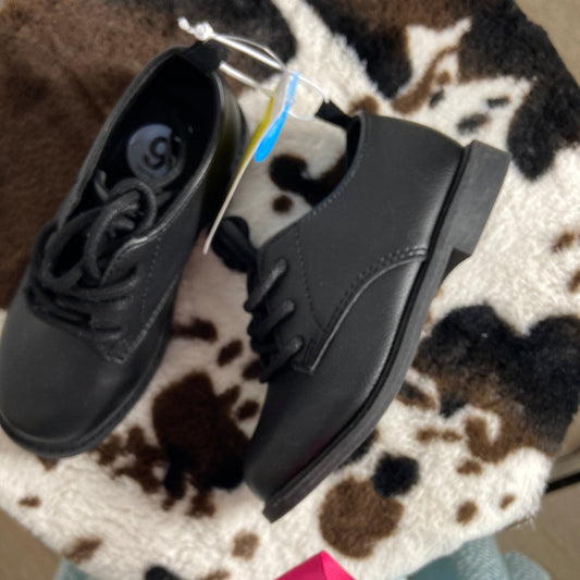 *NWT* CARTERS/ BOYS 9 SHOES