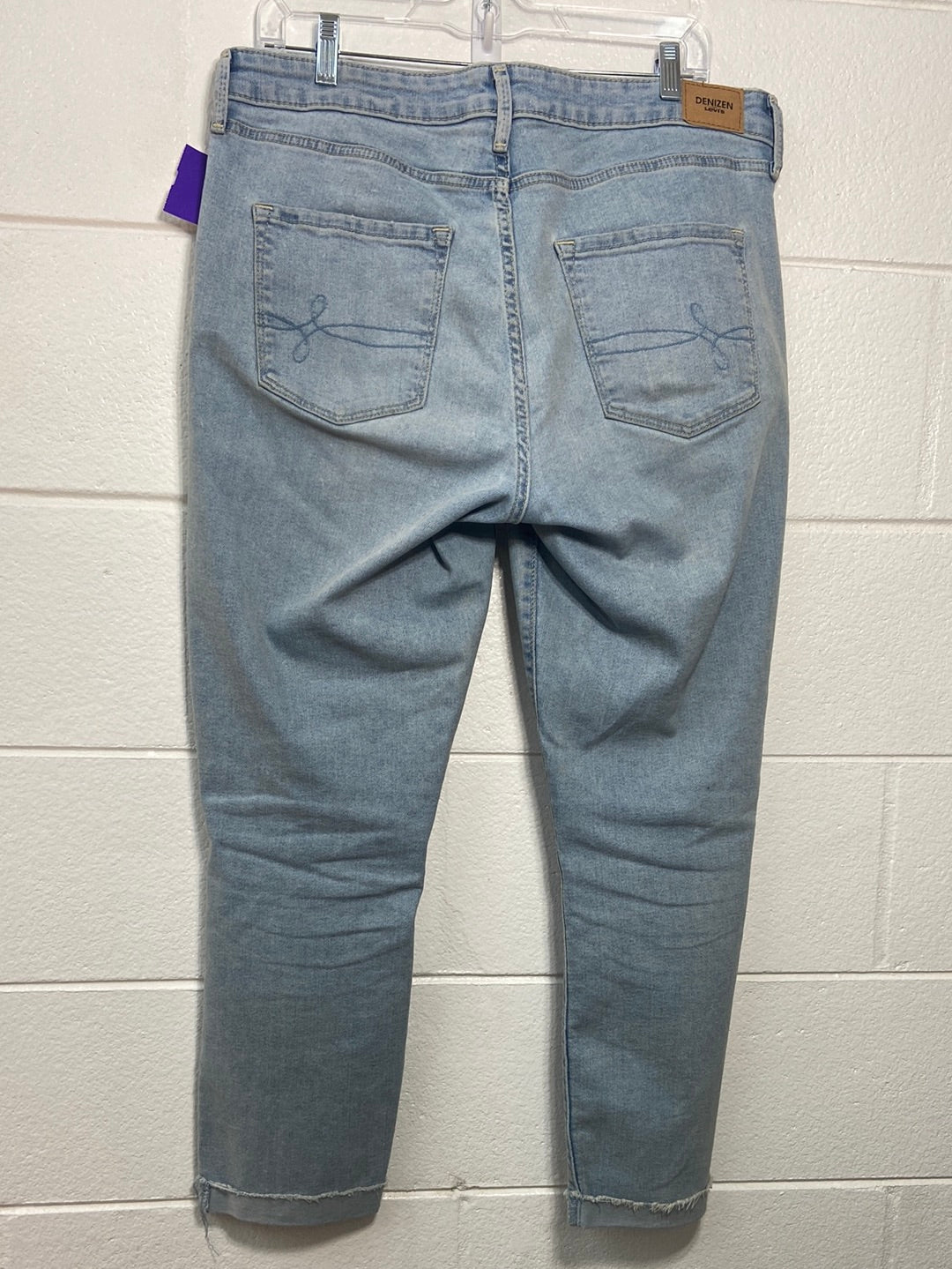 WOMENS DENIZEN SIZE 14 LIGHT WASH JEANS