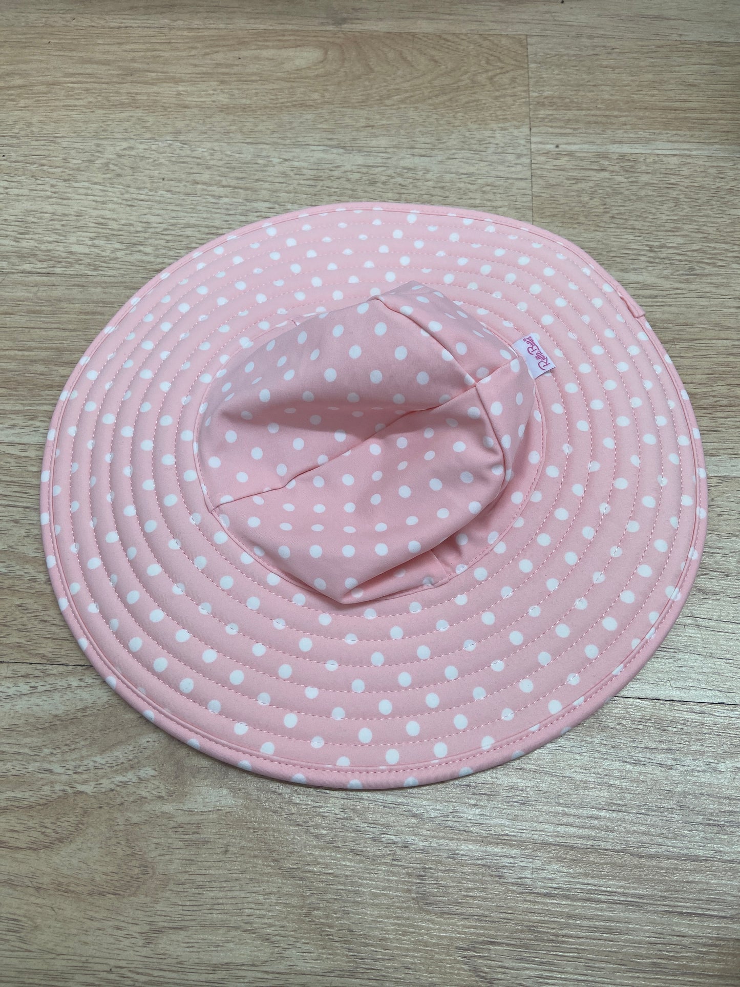 NWT RUFFLE BUTTS SUN HAT