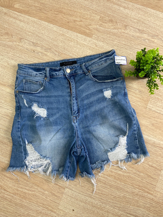 WOMENS RISEN DENIM SHORTS SIZE 1XL