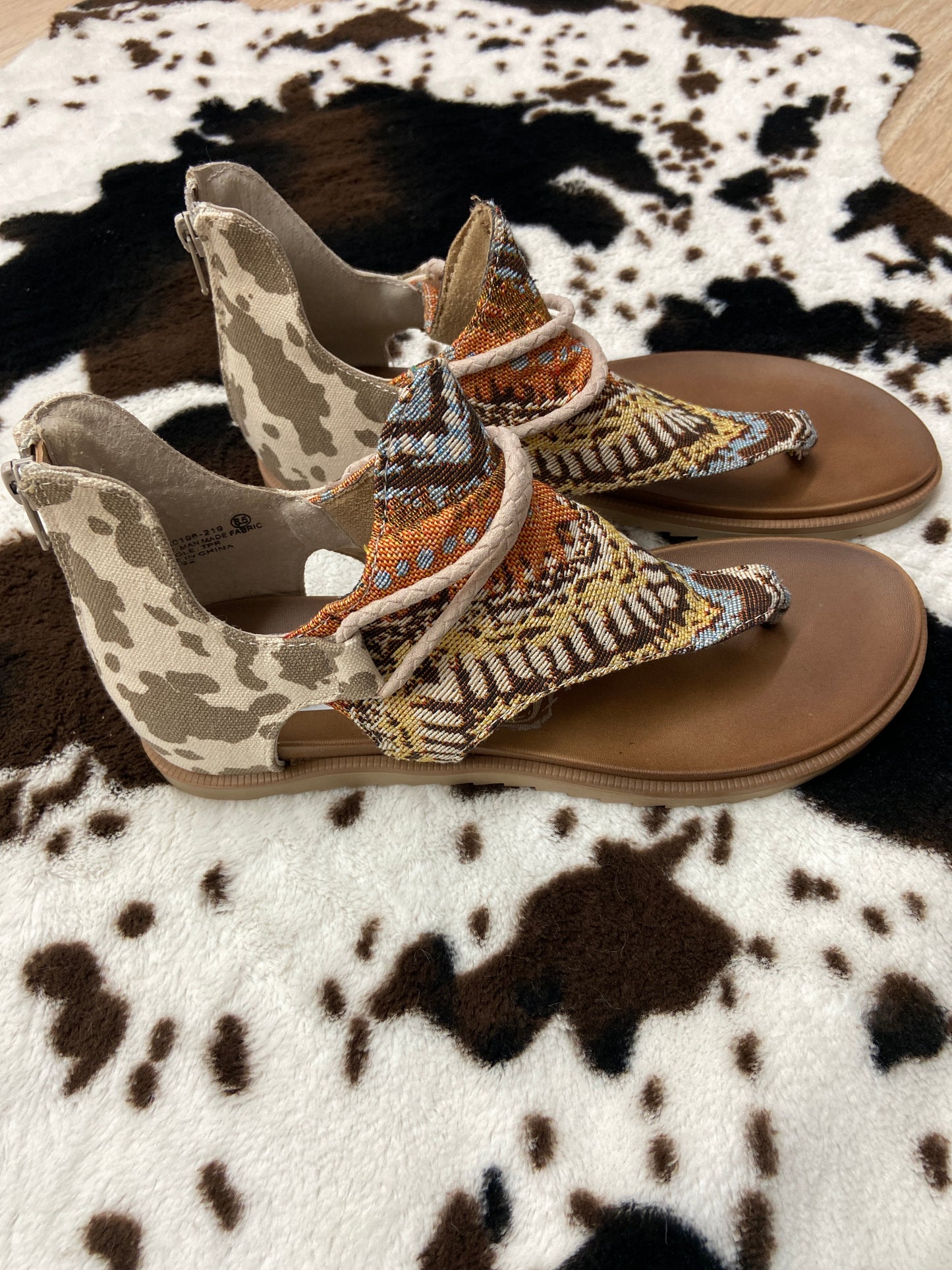 WOMENS SIZE 8.5 VERY G ROCK WITH ME SANDALS