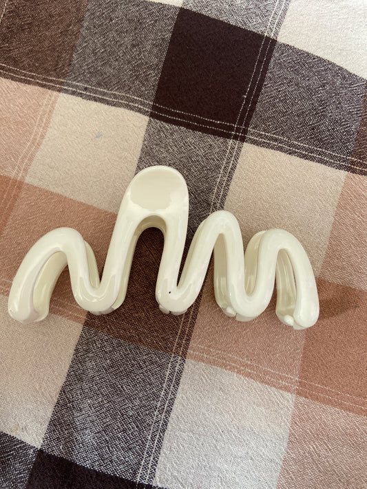 WHITE CLAW CLIP