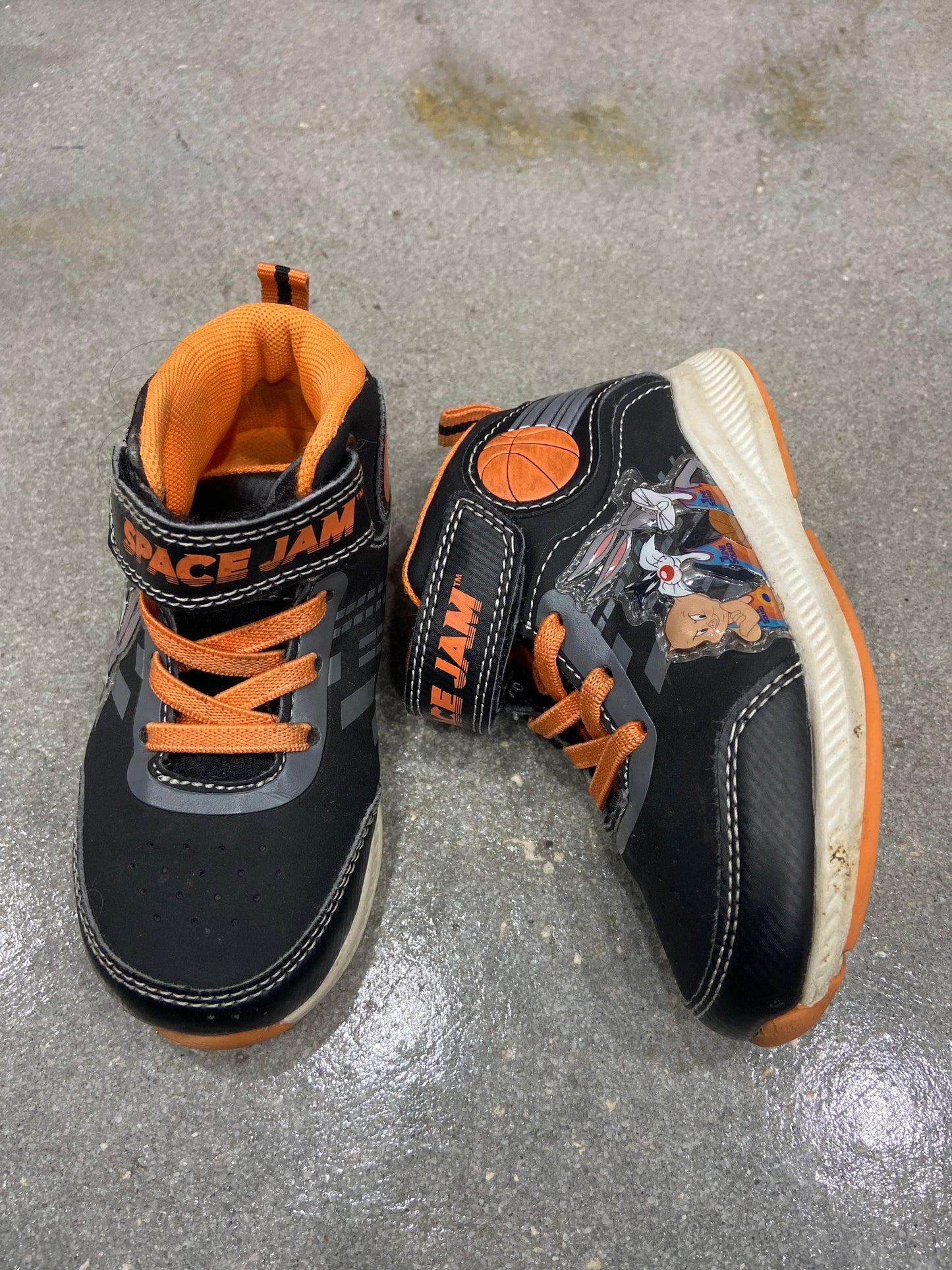 SPACE JAM BOYS SHOES HIGH TOPS 9