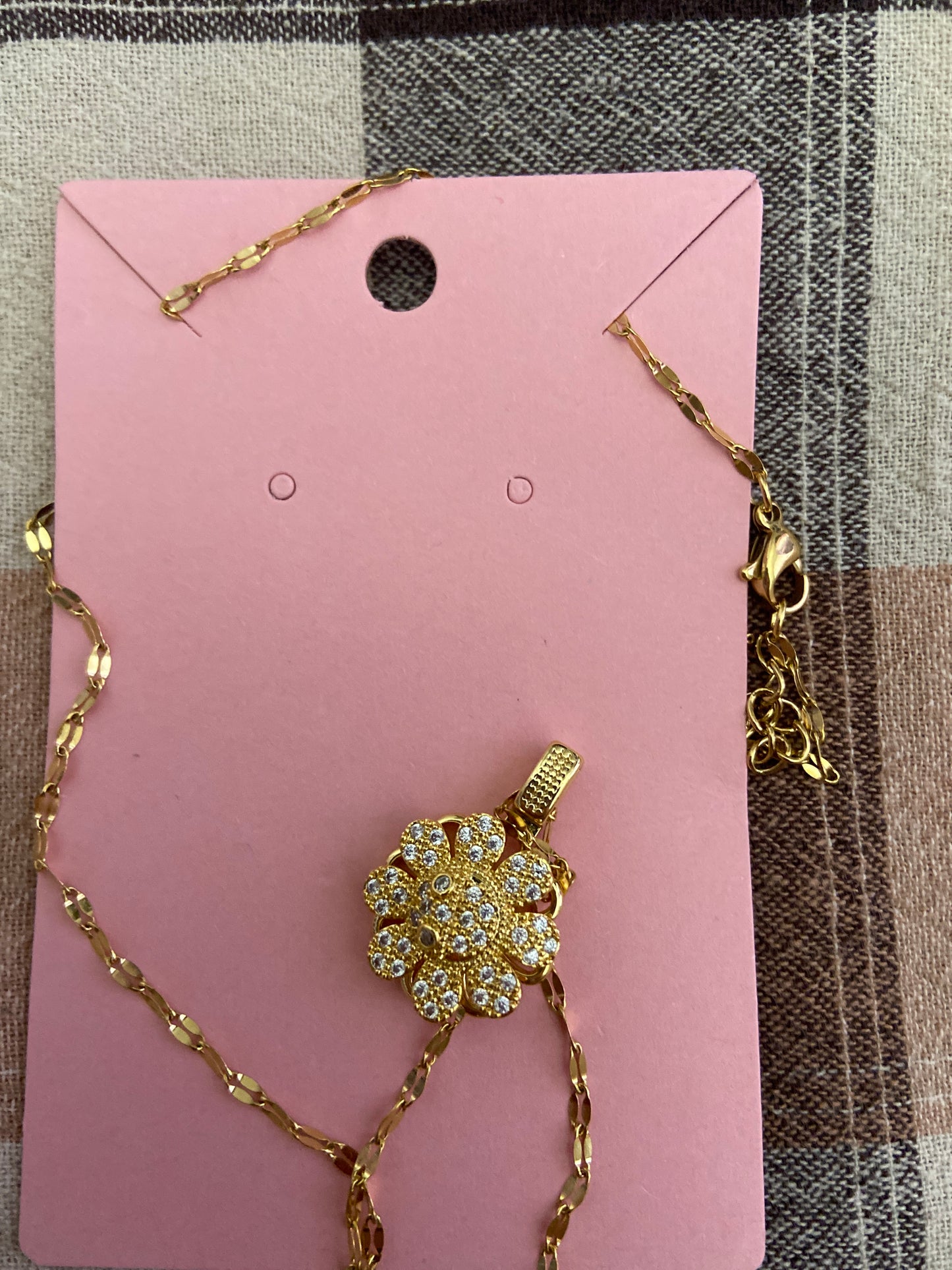 SPING FLOWER NECKLEACE
