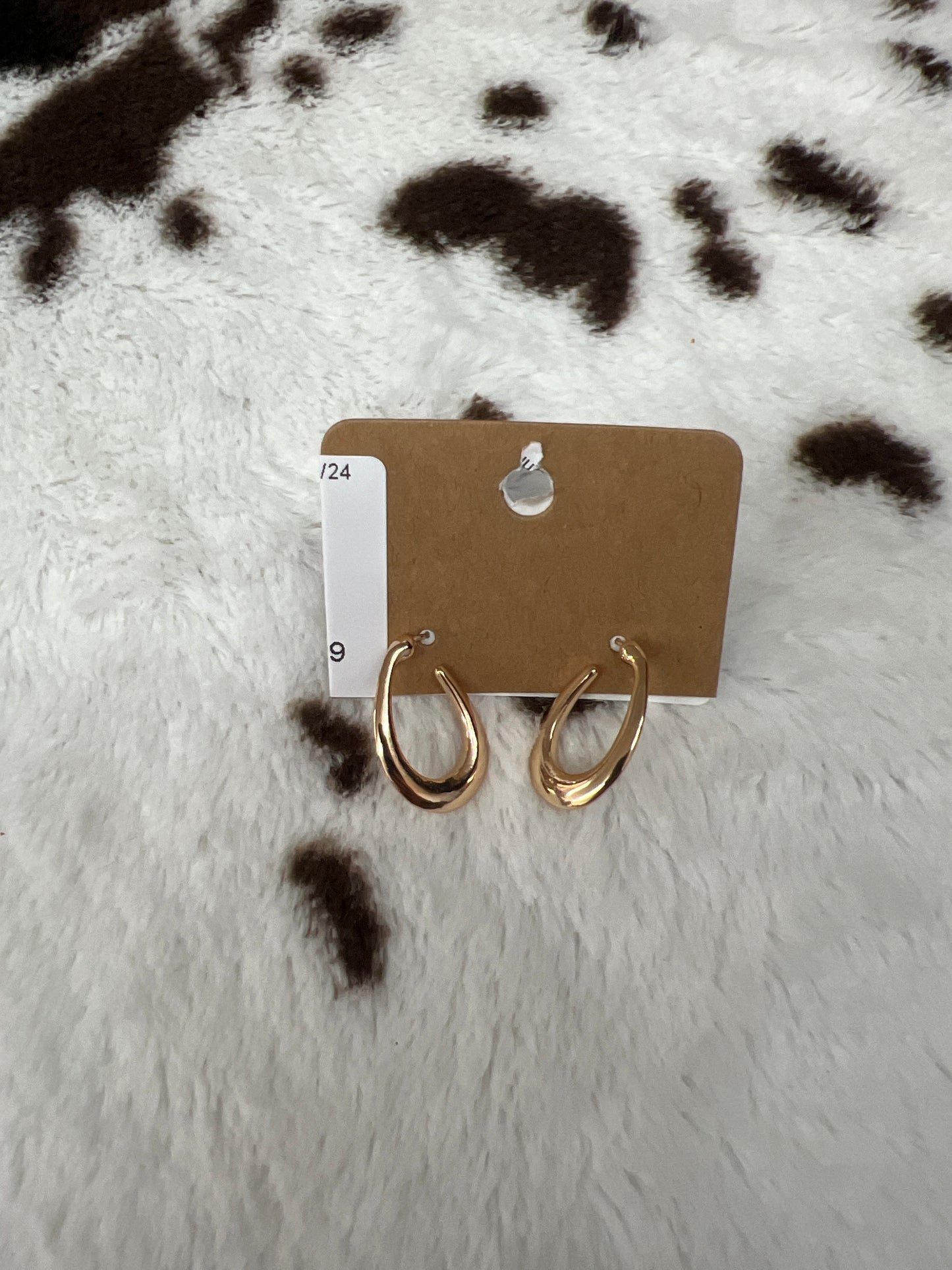 GOLD SMALL OVAL HOOP EARRINGS