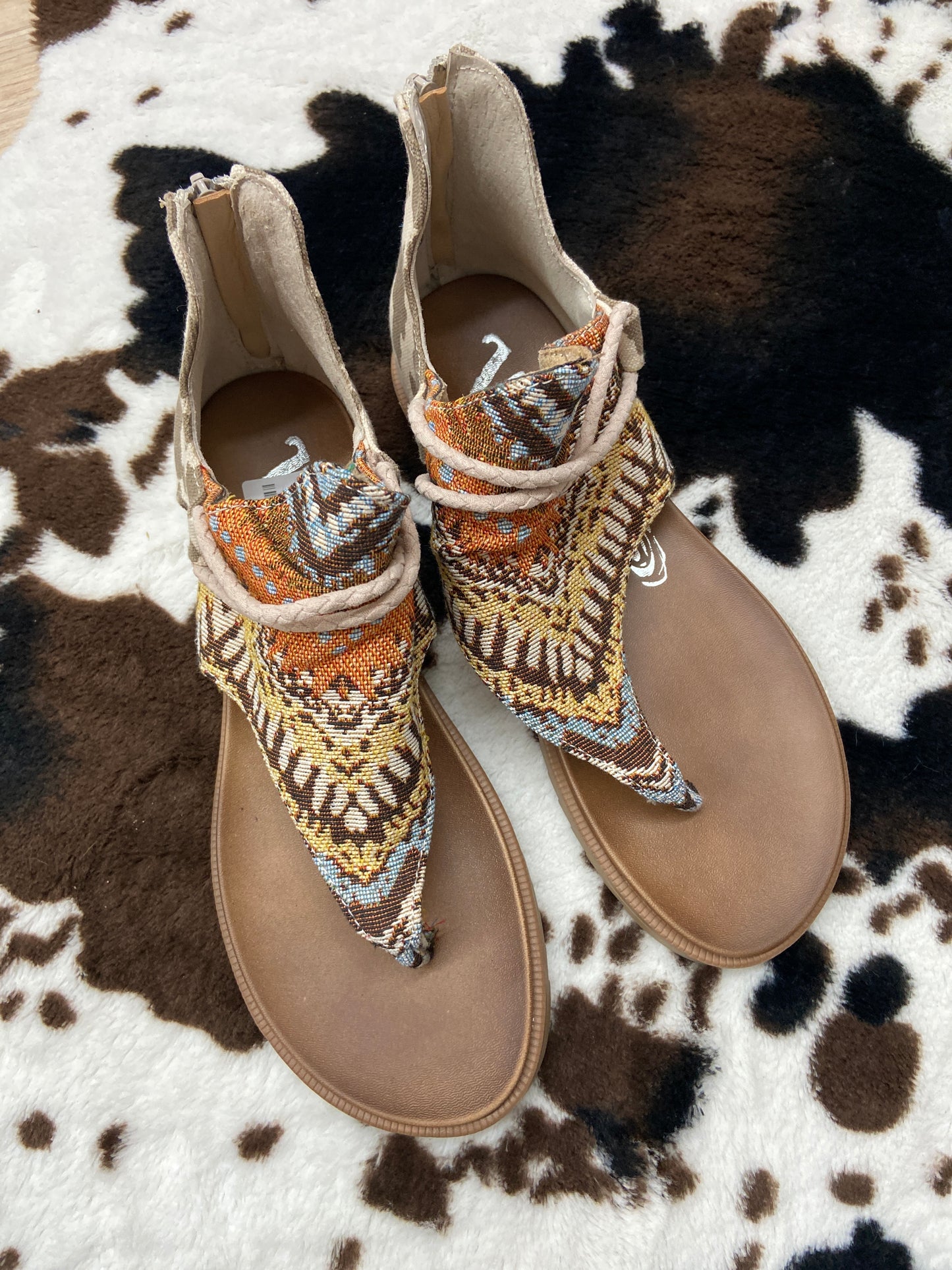 WOMENS SIZE 8.5 VERY G ROCK WITH ME SANDALS