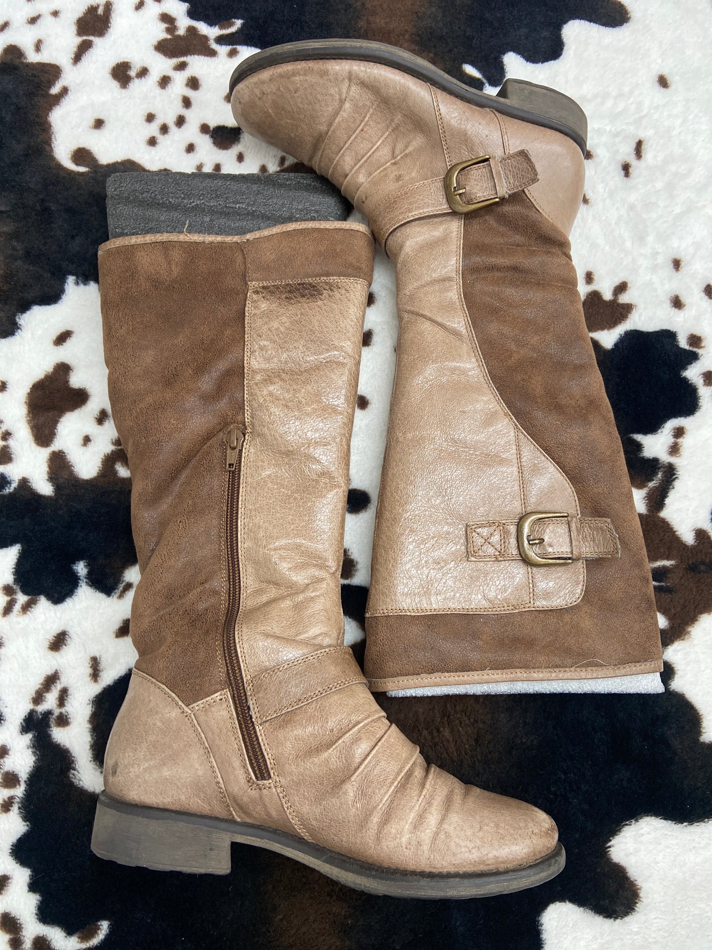 BARETAPS BOOTS 6