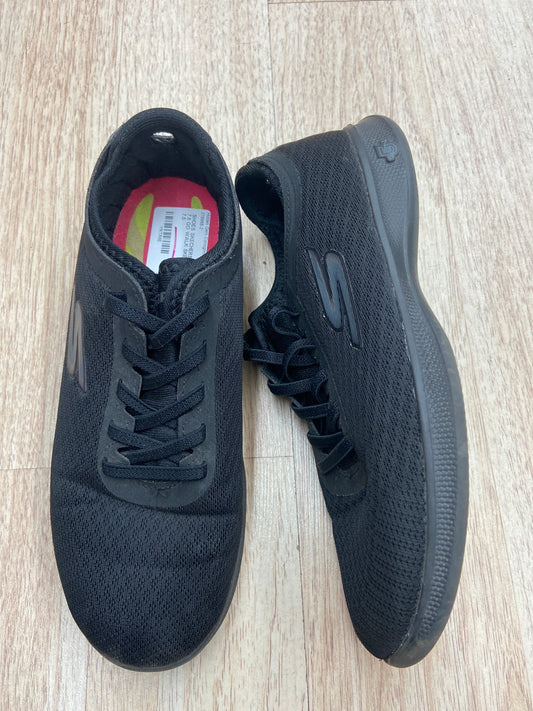WOMENS SIZE 7.5 GO WALK SKECHERS