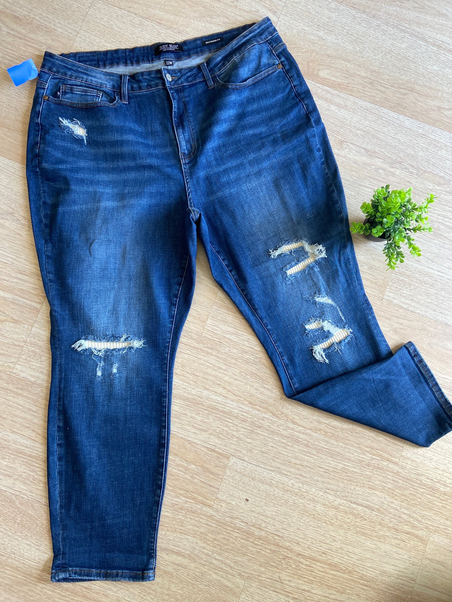 JUDY BLUE BOYFRIEND FIT JEANS SIZE 22