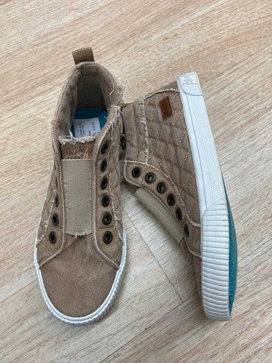 WOMENS SIZE 7 BLOWFISH QUILTED HIGH TOP SHOES