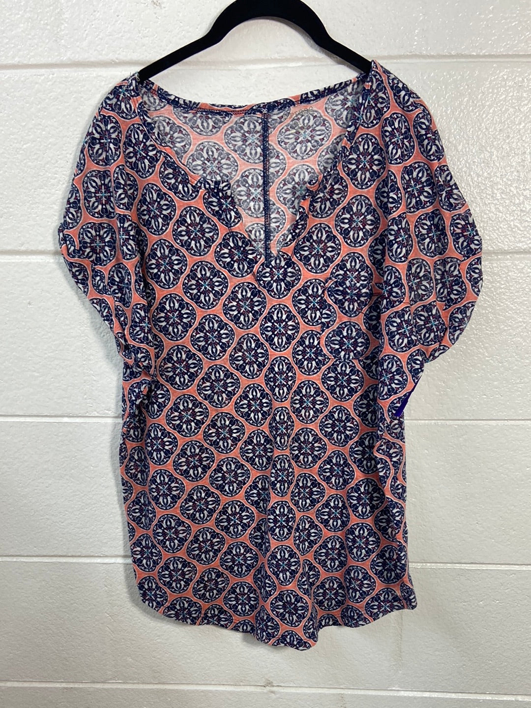 DEPT 222 TOP SIZE LARGE