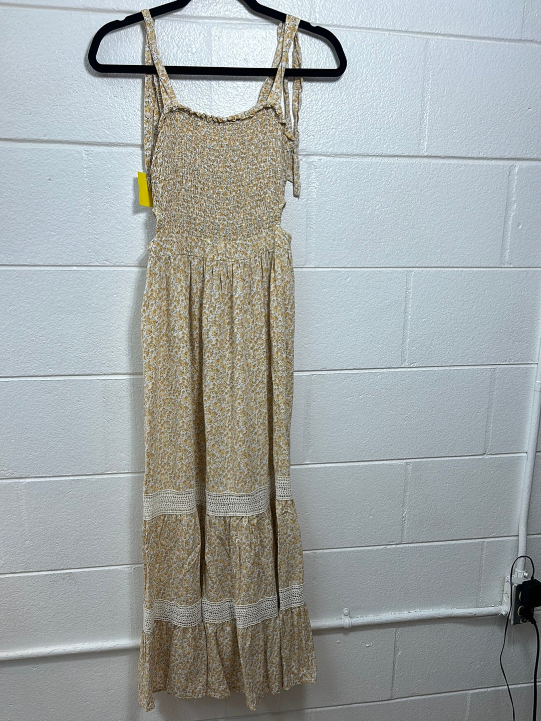 SINCERELY JULES DRESS SIZE MEDIUM