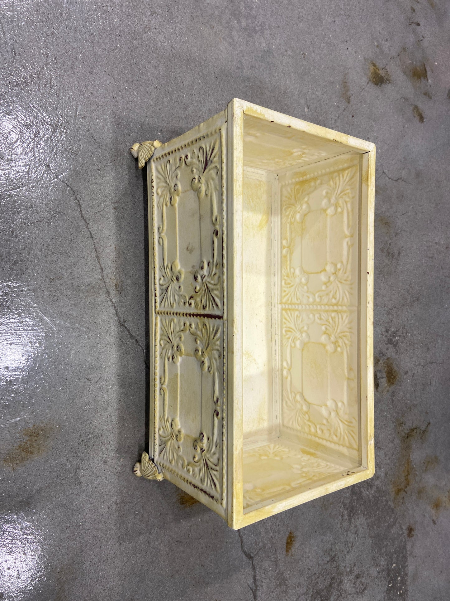 TIN PLANTER
