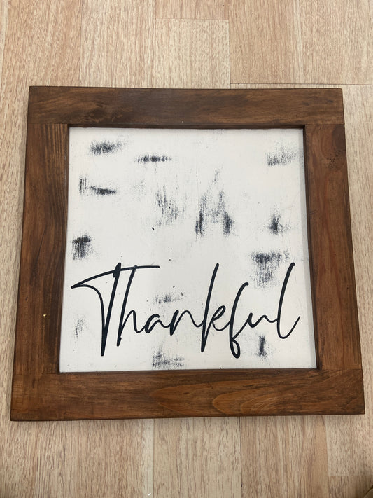 "THANKFUL" WOODEN SIGN DECOR
