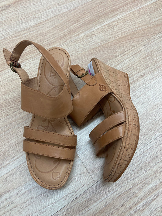 BORN/ WOMEN 8 WEDGE SANDALS