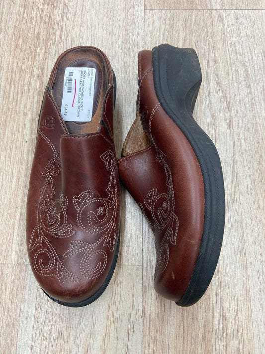 WOMENS SIZE 7 ARIAT LEATHER CLOGS