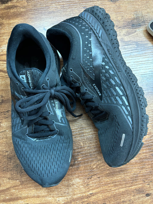 BROOKS ADRENALINE SNEAKER SIZE 9